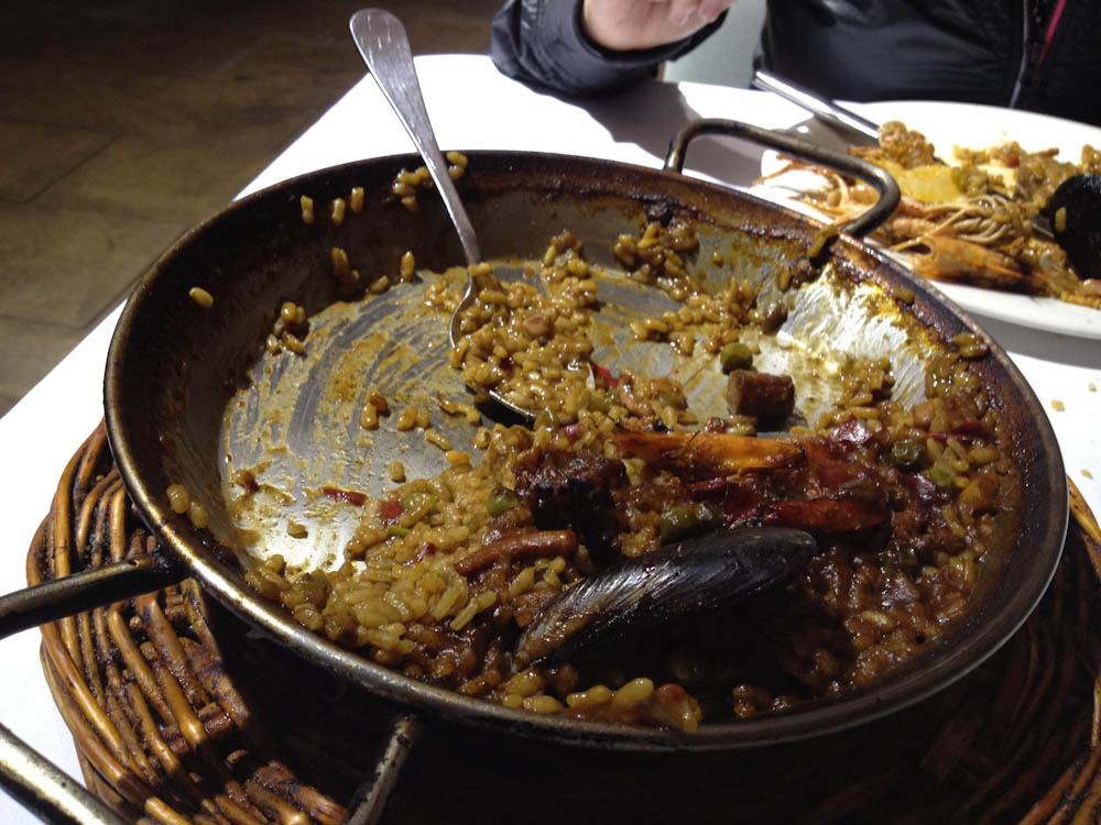 Paella at Les Quinze Nits